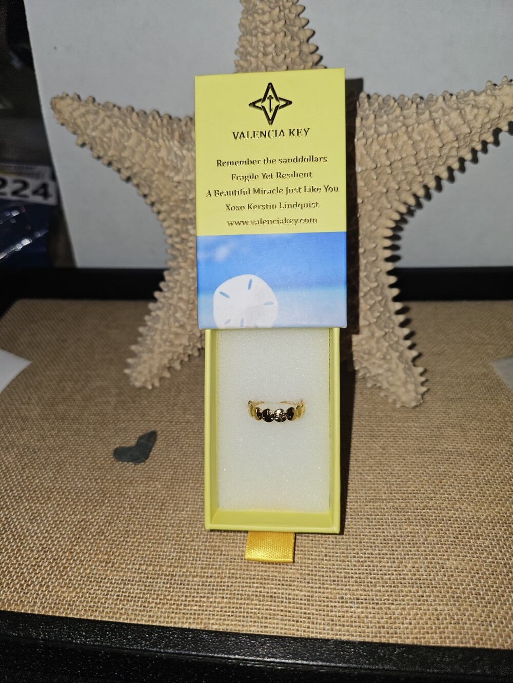 VALENCIA KEY x Kerstin Lindquist Goldtone Sand Dollar Adjustable Ring Size 8-11